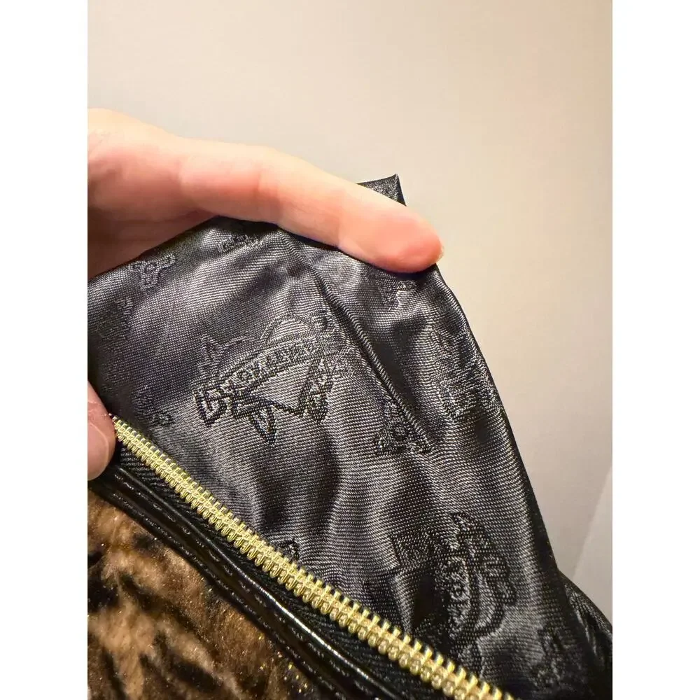 Leppard heart zipper toiletry pouch